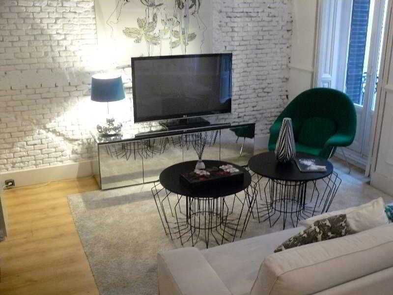 Apartamentos Manzana Madrid Buitenkant foto